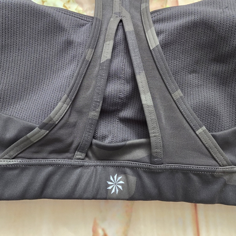 Athleta camo print sports bra - Picture 5 of 7